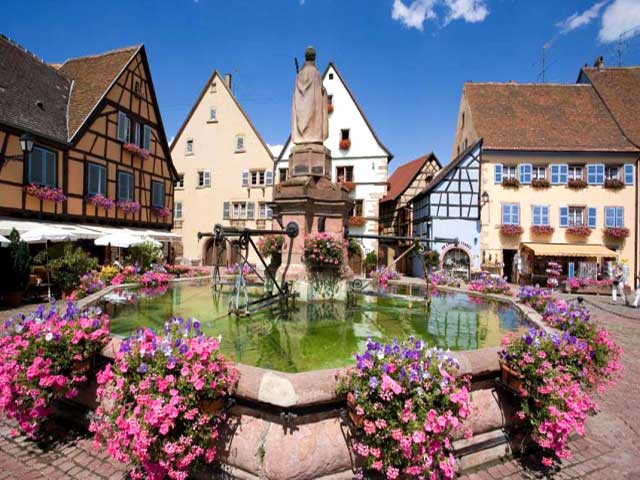 https://auvieuxmoulinblog.files.wordpress.com/2016/10/fontaine-st-leon-eguisheim.jpg
